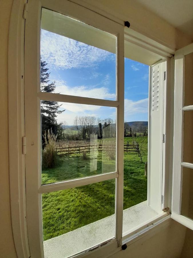 Gite Cottage Chaleureux En Pleine Campagne Vue Sur Les Monts Et Forets Et Le Chateau De Carrouges Exterior foto