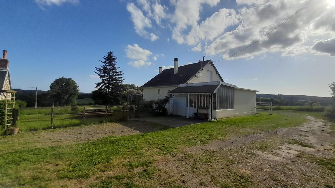 Gite Cottage Chaleureux En Pleine Campagne Vue Sur Les Monts Et Forets Et Le Chateau De Carrouges Exterior foto